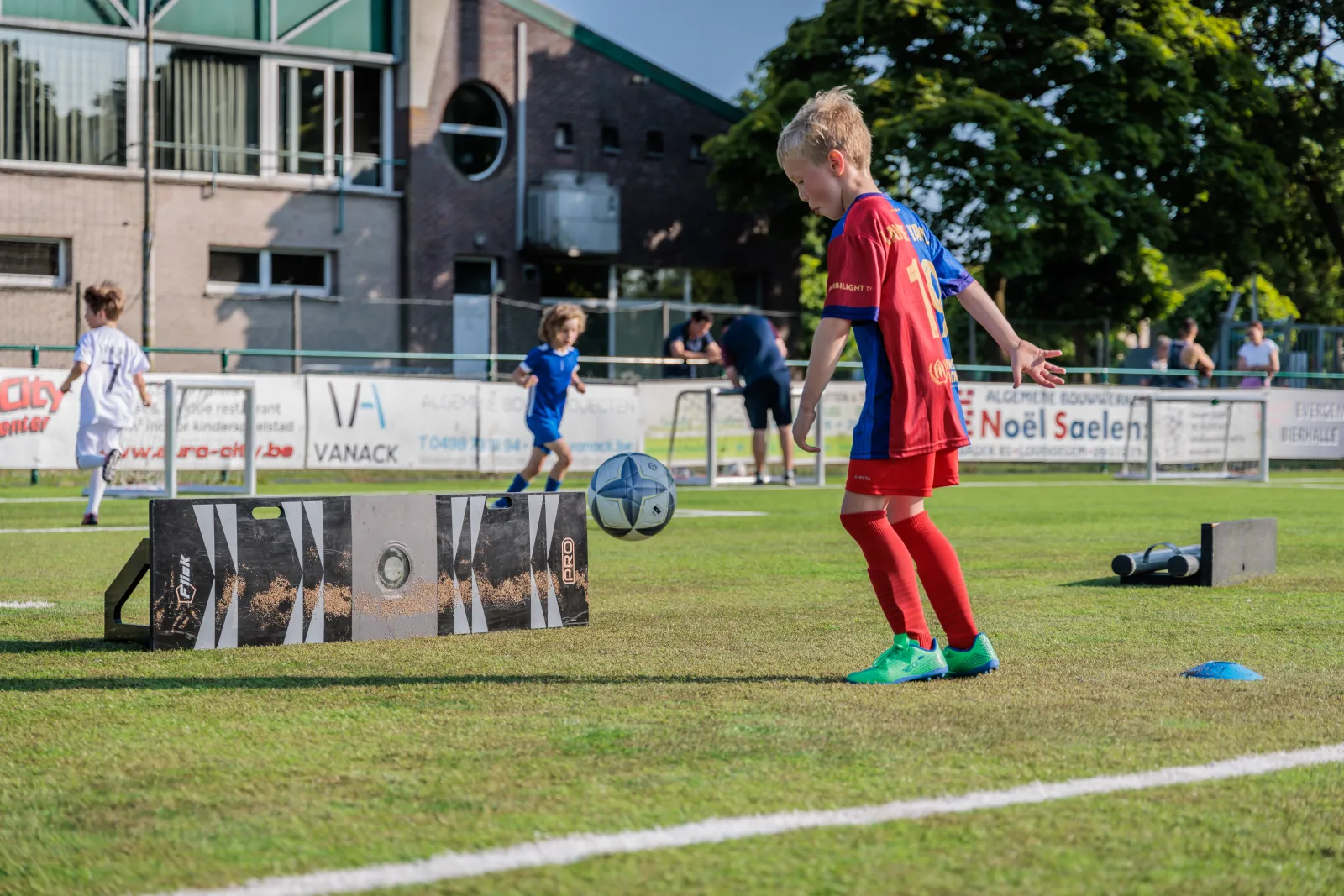 Zondag - HalfTime voetbal | HalfTime andere sport